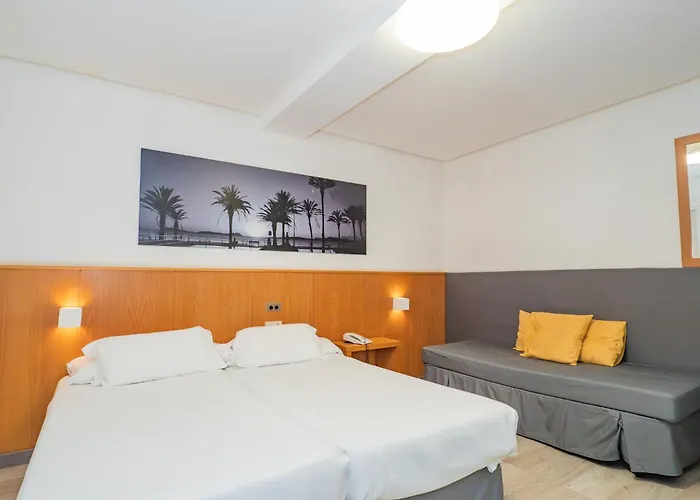 Hotel Del Mar 2*